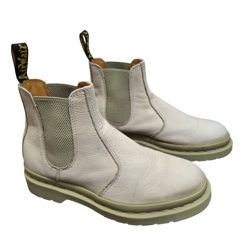 Dr. Martens Chelsea Boots Mens 9 Beige Parchment Leather Pull On Boots 26860292